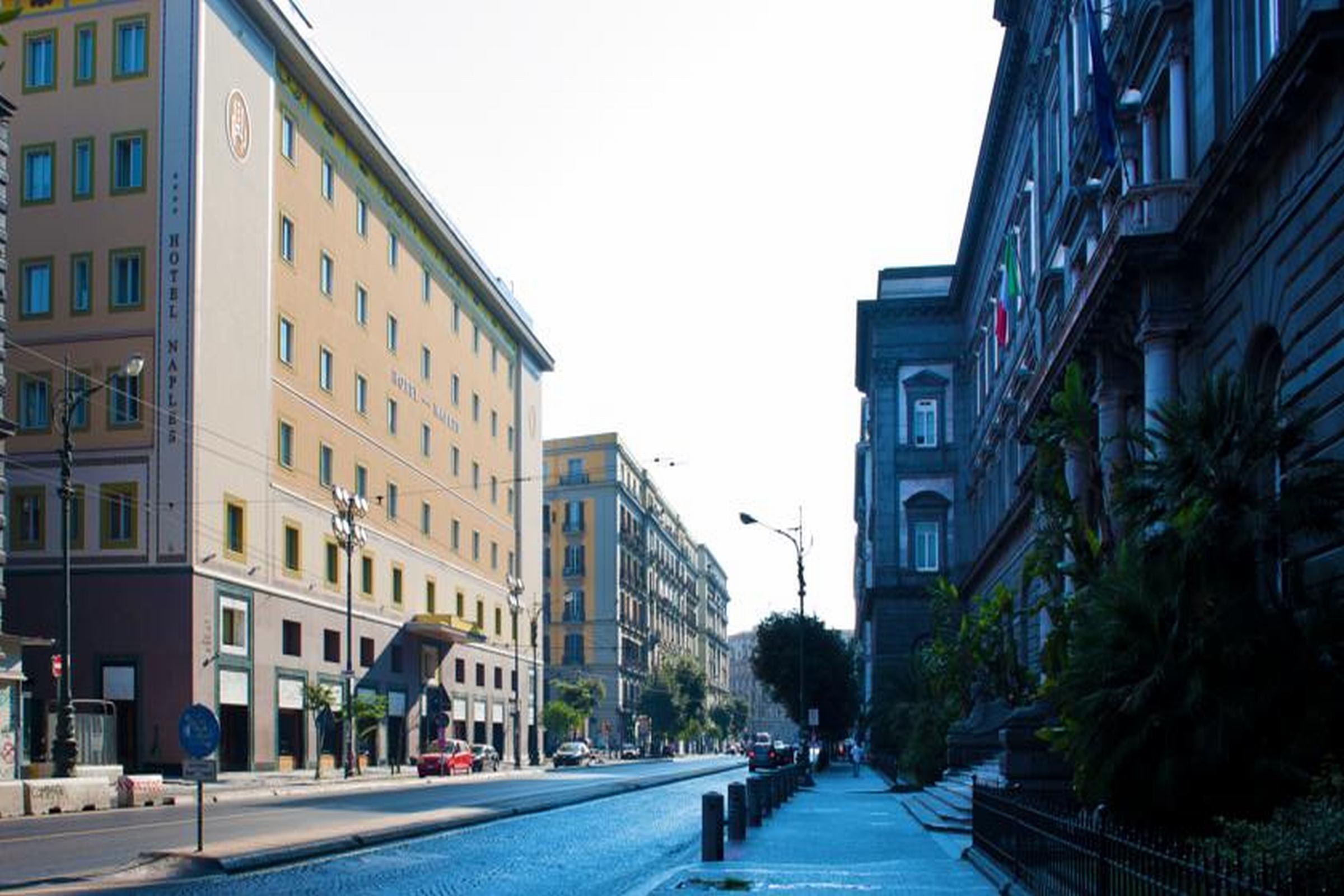 Hotel Napoli Esterno foto